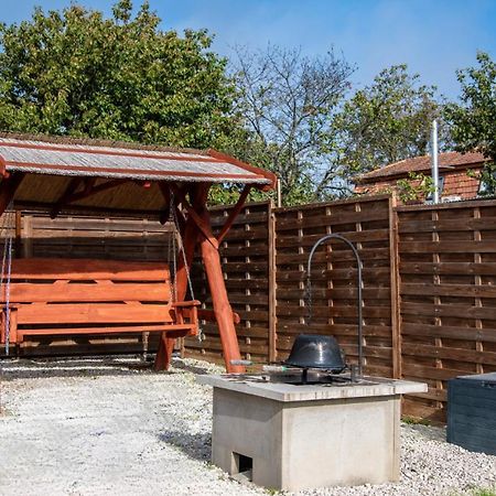 Romantic Jacuzzi Hideaway Near Heviz Rezi Extérieur photo